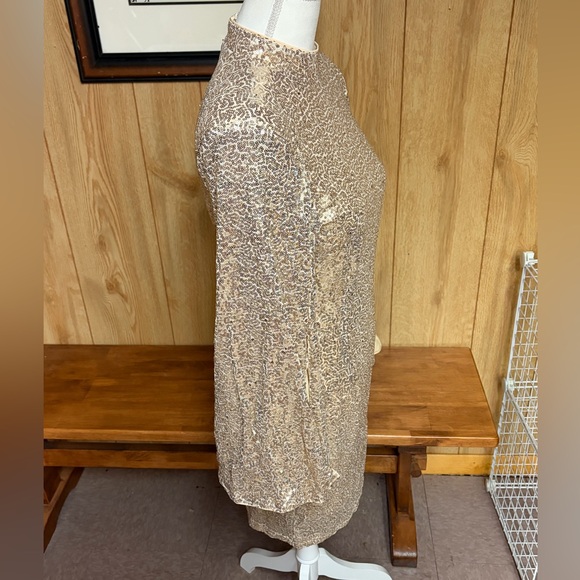 NWT New York & Company Gold Sequin Long Sleeve Dress Size M - Picture 6 of 11